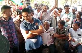 धर्मांतरण किए व्यक्ति के दफन को लेकर बवाल: ग्रामीणों के विरोध के बाद प्रशासन और पुलिस की मध्यस्थता से दूसरे जिले में हुआ अंतिम संस्कार