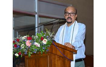 अपनी भावनाएं, दुख और खुशी व्यक्त करने का सबसे सरल और सशक्त माध्यम मातृभाषा है – श्री डेका