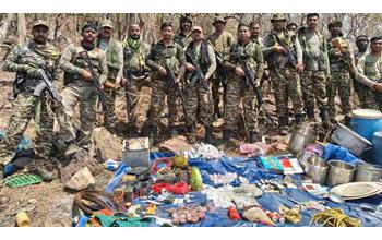 संयुक्त सर्च ऑपरेशन में मिला बड़ा नक्सली डम्प, IED बनाने की सामग्री और दवाइयां बरामद