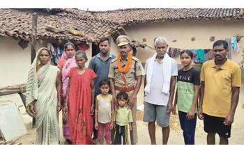 कभी नक्सल दहशत में जीता था 35 घरों का गांव, आज उसी गांव का गरीब बेटा बना SI – अम्मार रज़ा