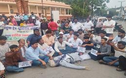 राजधानी में ट्रेड यूनियनों का प्रदर्शन, गिरफ्तार मजदूरों की रिहाई को लेकर उठी मांग