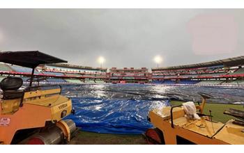रायपुर में RCB vs KKR मैच से पहले बदला मौसम, रुक-रुककर बारिश से फैंस की बढ़ी टेंशन