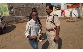 ड्यूटी के दौरान डॉक्टर पर अभद्र व्यवहार का आरोप, मरीज के परिजनों की शिकायत पर मामला दर्ज