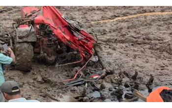 खेत में ट्रैक्टर पलटने से बड़ा हादसा, नीचे दबने से चालक ने तोड़ा दम