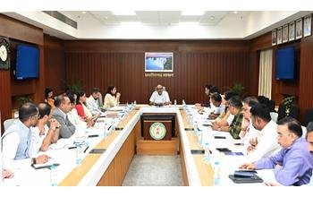 मुख्य सचिव ने अधिकारियों के साथ की बैठक, सीएम हेल्पलाइन की शिकायतों का गंभीरता से निराकरण करने के दिए निर्देश