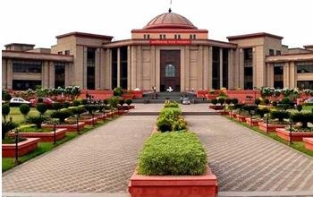 शादी का वादा पूरा न करना अपने आप में रेप नहीं… हाईकोर्ट ने ट्रायल कोर्ट के फैसले को सही ठहराया, पीड़िता की अपील खारिज।