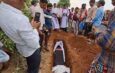 धर्म परिवर्तन करने वाले एक परिवार के मृतक के अंतिम संस्कार के लिए जमीन नहीं देने के विवाद पर हाईकोर्ट का फैसला